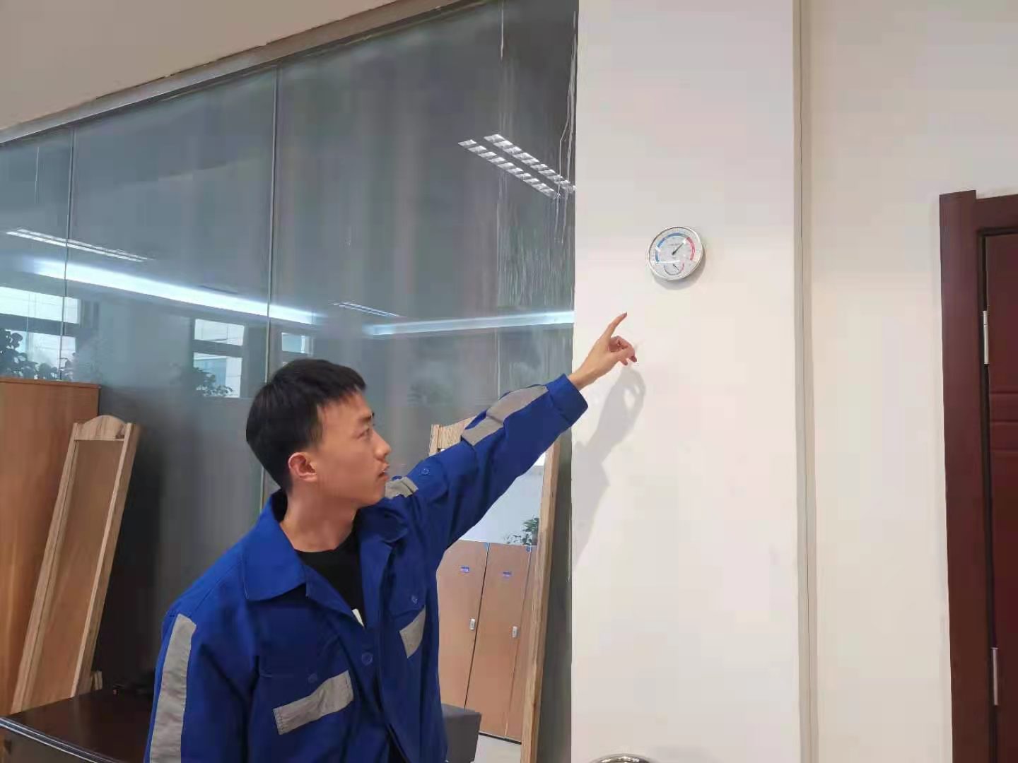 1618532584197885.jpeg 查抄职工浴室温度.jpg