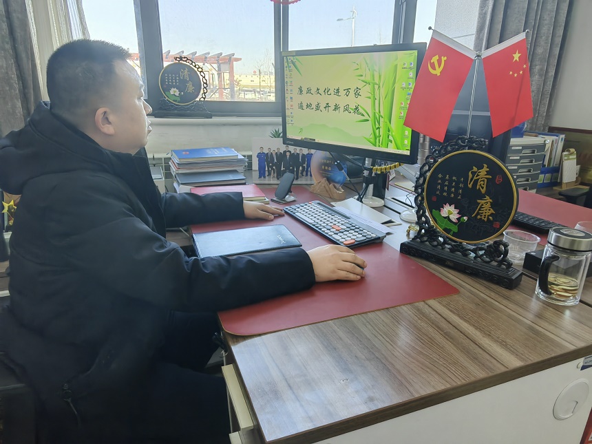 1710376905332314.jpeg 办公室里四处可见的清廉元素.jpg