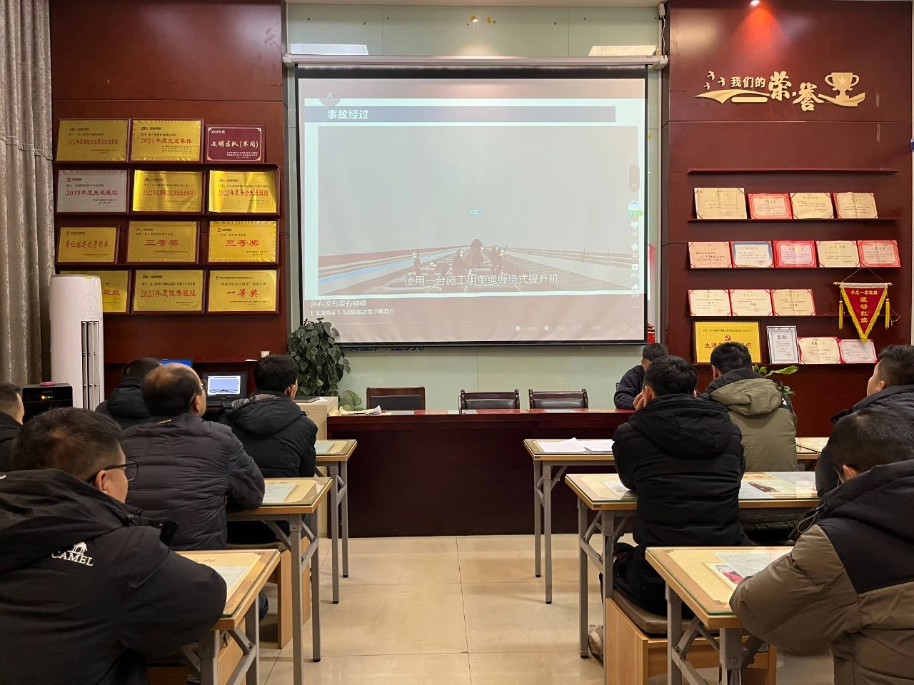 1739842947790489.jpeg 2.jpg