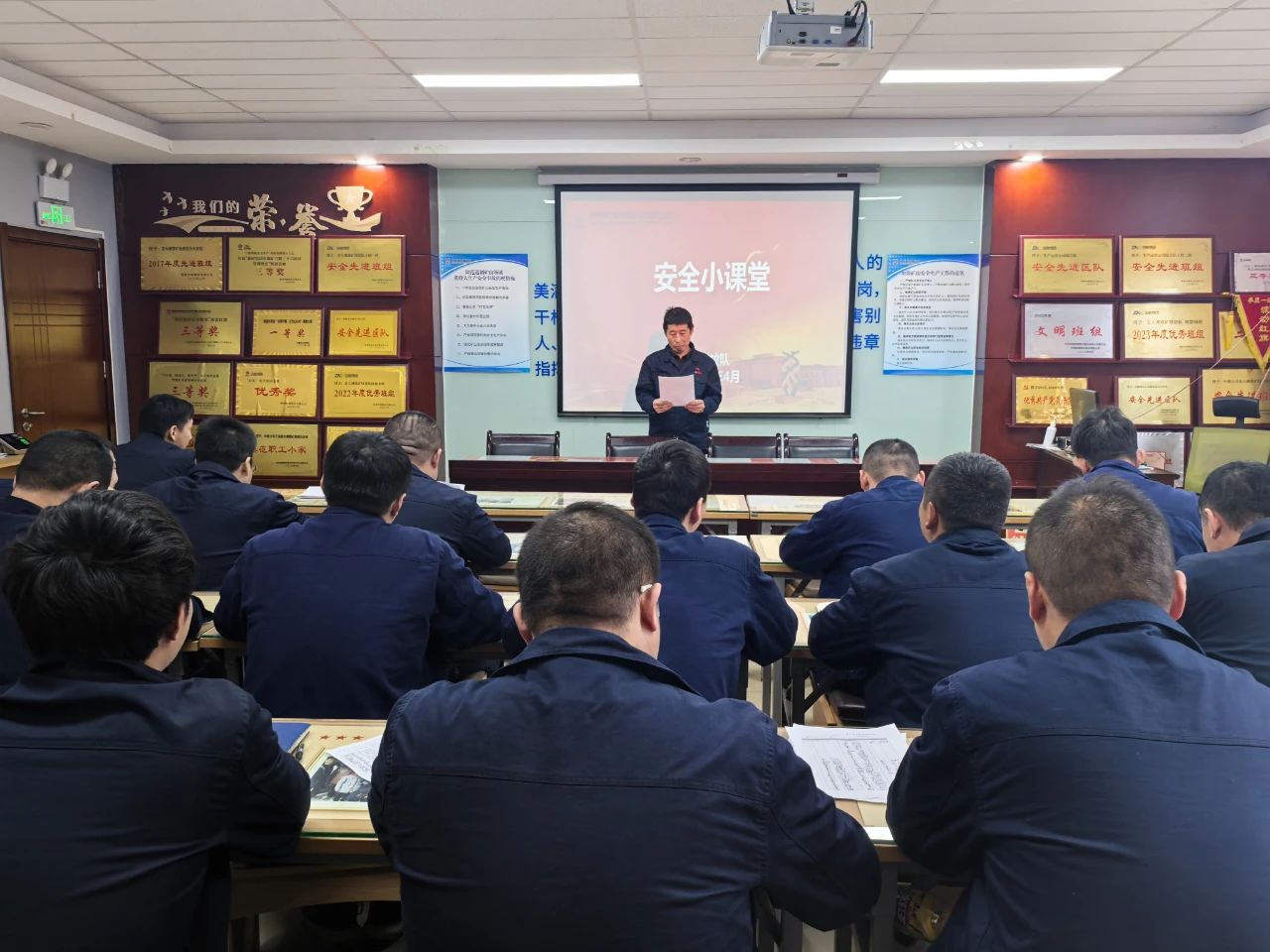 1743987323439756.jpeg 1.jpg