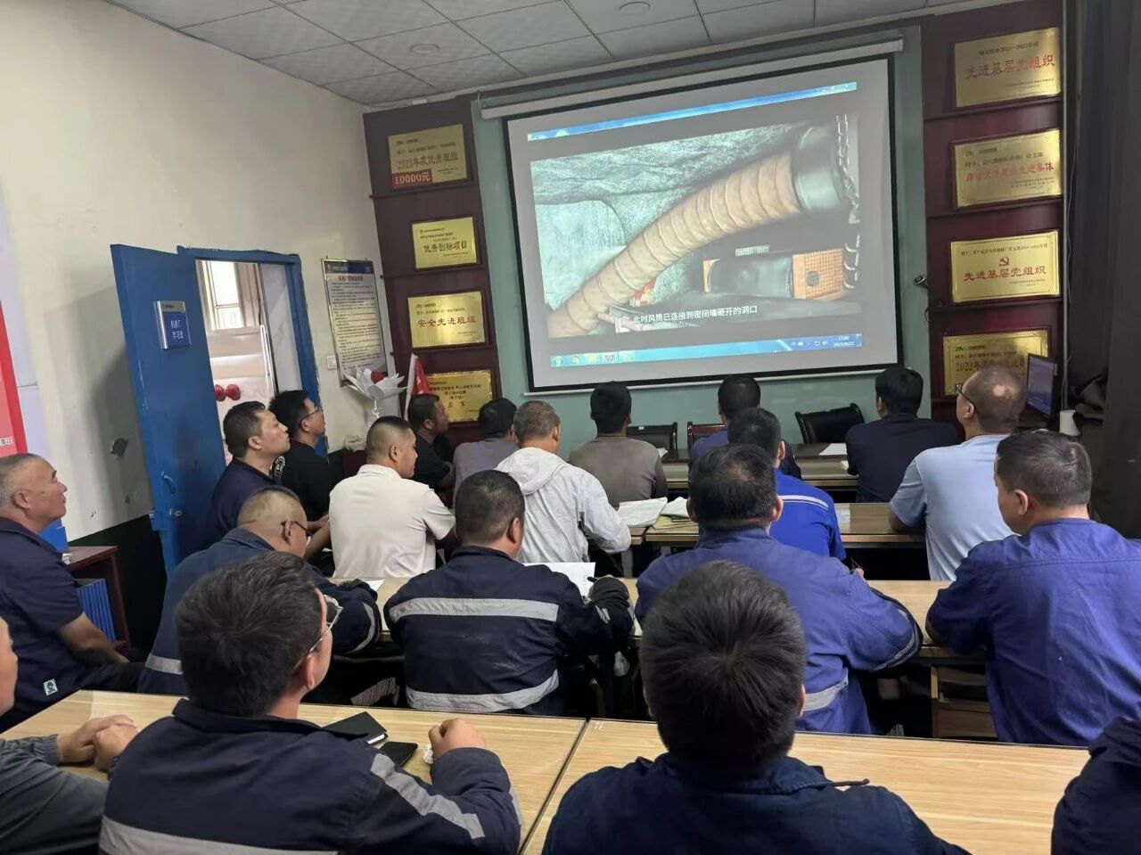 1757907934370236.jpeg 2.jpg