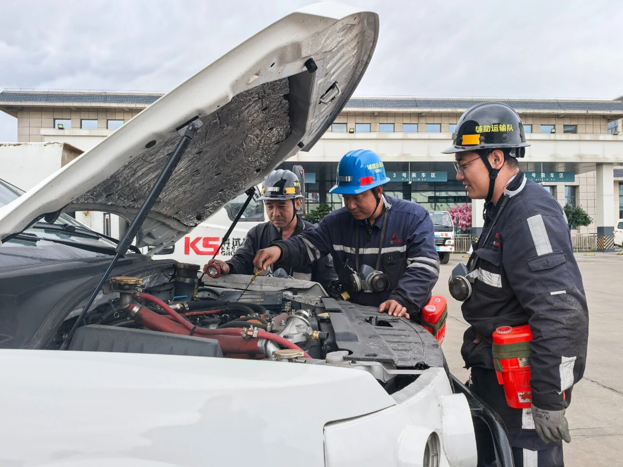 1760747024211868.jpeg 2.jpg