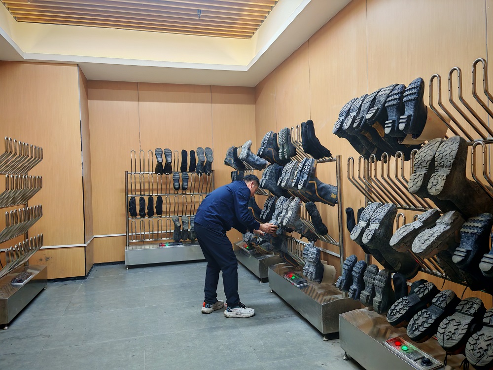 1763868427846822.jpeg 4d95bdccb46effb5e7223bf8368ffc1b.jpg